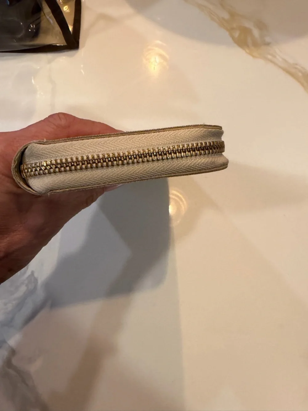 Louis Vuitton Damier Azur Zip-Around Wallet in White and Gray - Picture 6 of 12